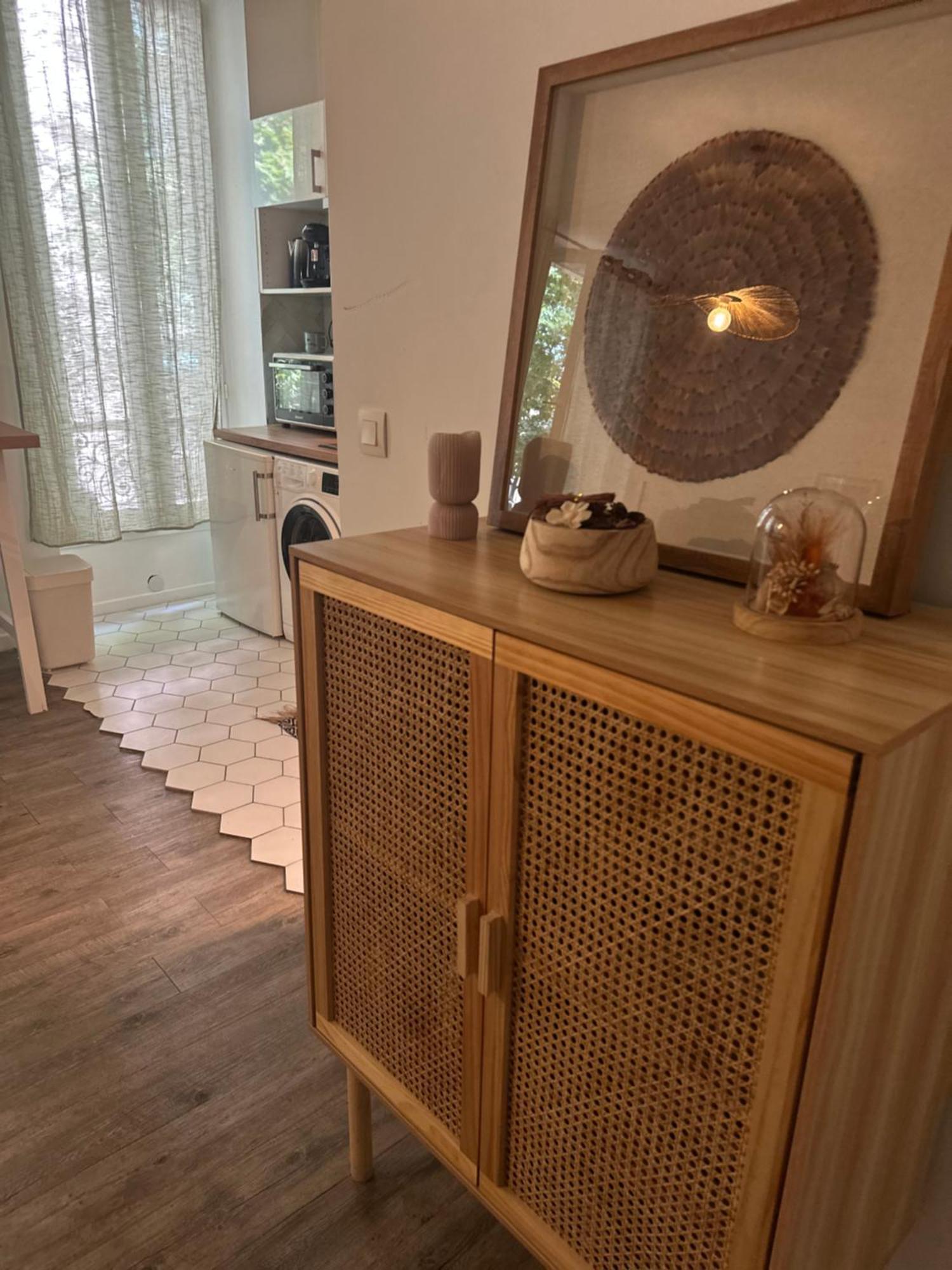 Grand T1 De 38 M2 Au Design Epuree Apartment Marseille