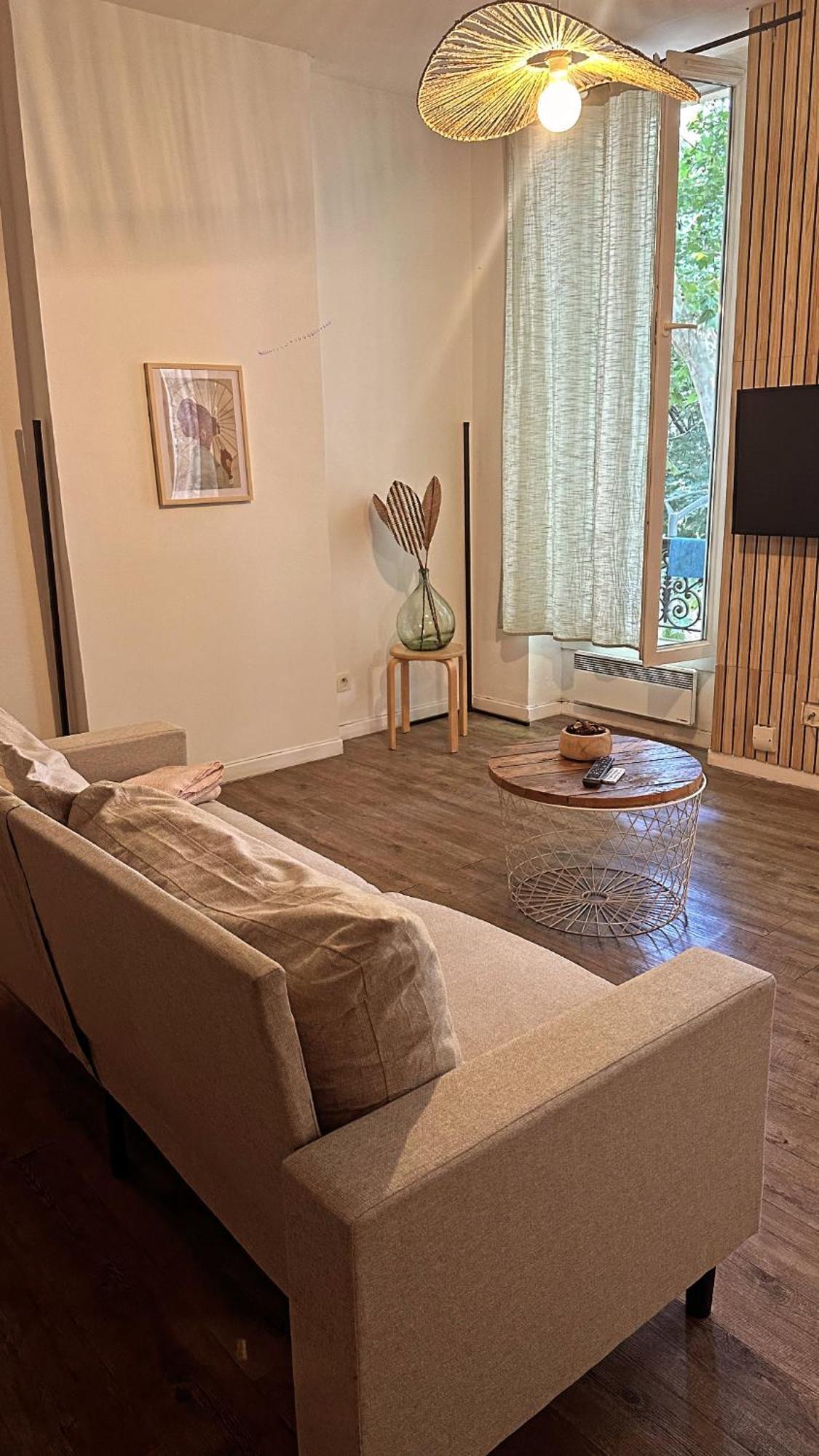 Apartment Grand T1 De 38 M2 Au Design Epuree